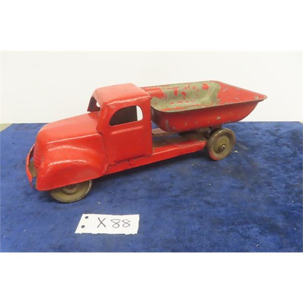 Lincoln Tin Dump Truck Metal Wheels - NO Makers Mark 13