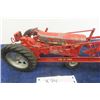 Image 3 : Tru Scale Model 890 Tractor with Front End Loader Die Cast Metal 14" Long