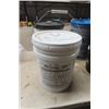 Image 1 : Sealed 5 Gal Pail Universal Tractor Hydraulic Oil