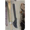 Image 4 : 3 Soft Gun Cases, Boat Oar, Fishing Rod
