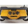 Image 3 : DeWalt Portable Radio/Charger 9.6 A 18V Includes Battery - Tested
