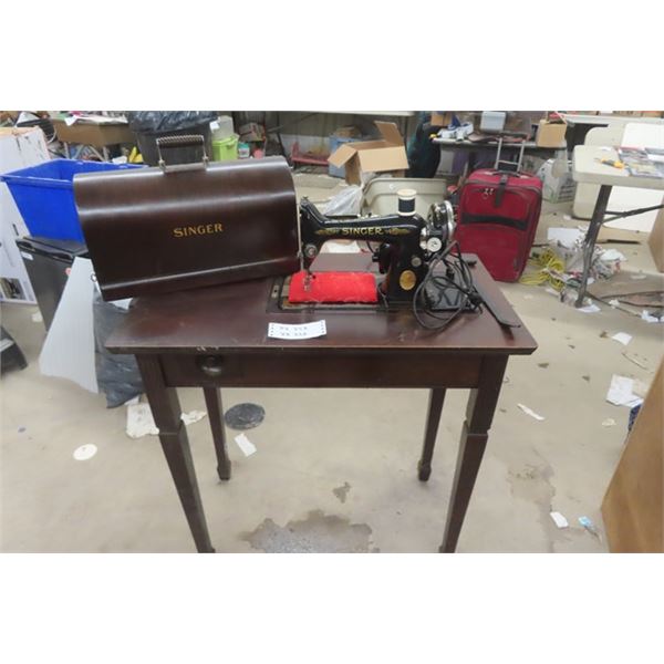 Singer Sewing Machine Model 99 with Case , Table + Accessories