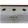 Image 2 : Ronbow 22" Groove Rectangular Ceramic Vessel Bathroom Sink in White