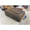 Image 2 : Vintage Automobile Trunk - Unknown Maker - Great Rat Rod Piece 9" x 32" x 32"