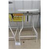 Image 3 : Pair of Adjustable Bar Stools 25 - 30"