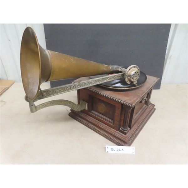 Nice Columbia Brass Horn + Oak Gramophone ' The Disc Gramophone'