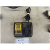 Image 3 : DeWalt 20V 1/2" Cordless Drill, 1/4" Impact Gun with Charger + Battery used in Bag - Tested