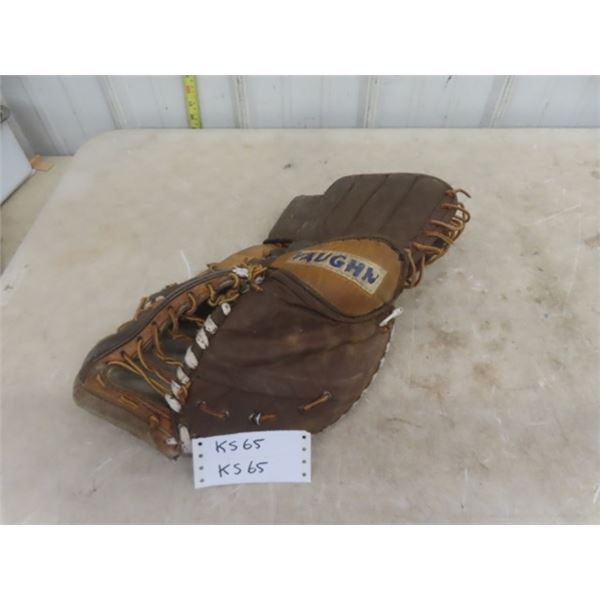Vintage Vaughn Goalie Catchers Glove - Left Hand
