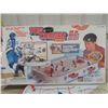 Image 3 : Winn Well Top Corner Rod Hockey Game in Box