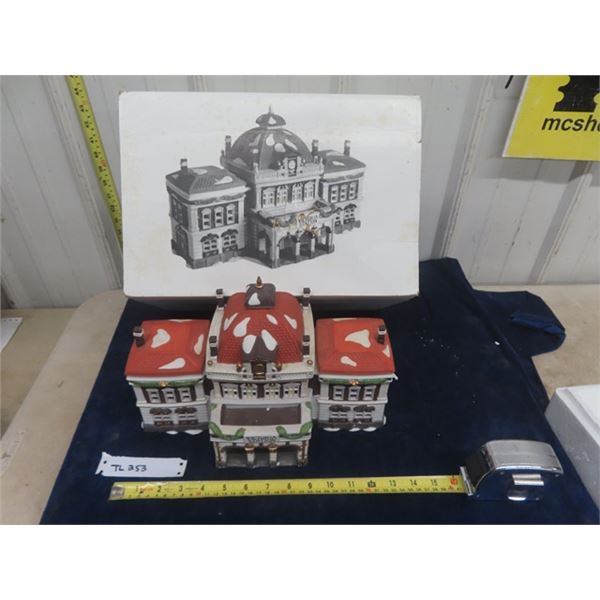 Dept. 56 Victoria Station Hand Painted 1989 with Light - Retired