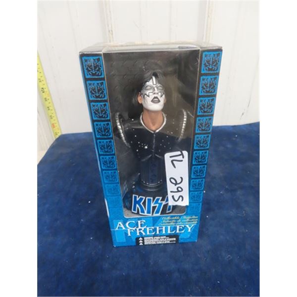McFarlane Toys Kiss ' Ace Frehly' 2002 Collectible Statuette Mint & Sealed