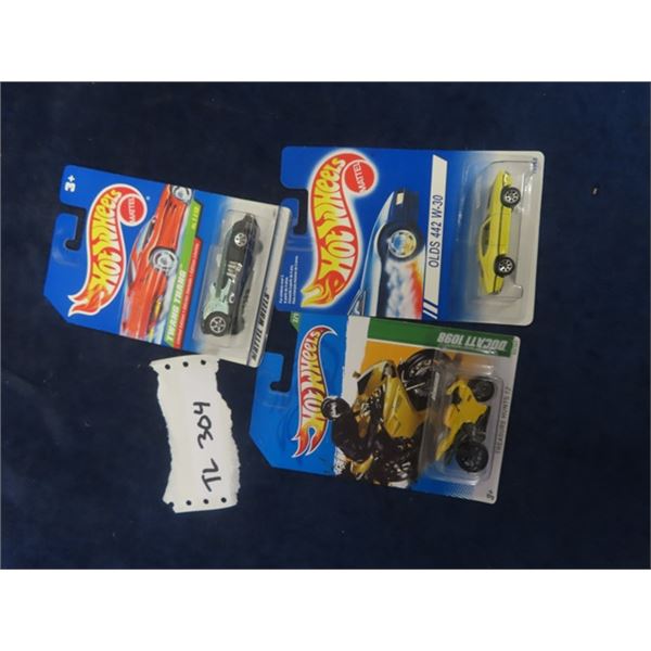 Hot Wheels 1994 Olds 442 W-30 Mint + Sealed HTF & Hot Wheels 1997 Rare Treasure Hunt #1 Twang Thang 