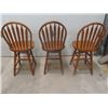 Image 3 : 3 Wooden Oak Swivel Bar Stools