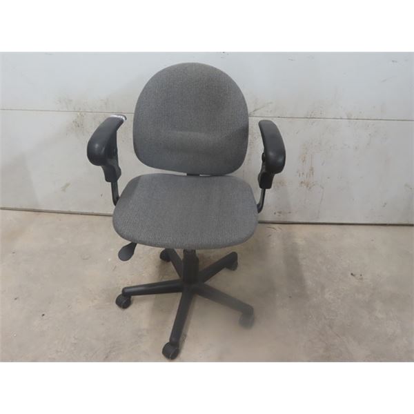 Adjustable Swivel Office Chair