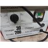 Image 4 : Motomaster 30 Amp Charger / 200 Amp Booster