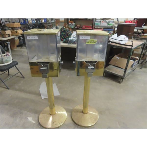 (2) 4 way Vending Machines- Both Keyed the Same- Includes the Key 10.5" x 10.5" x 16" Vending Area -