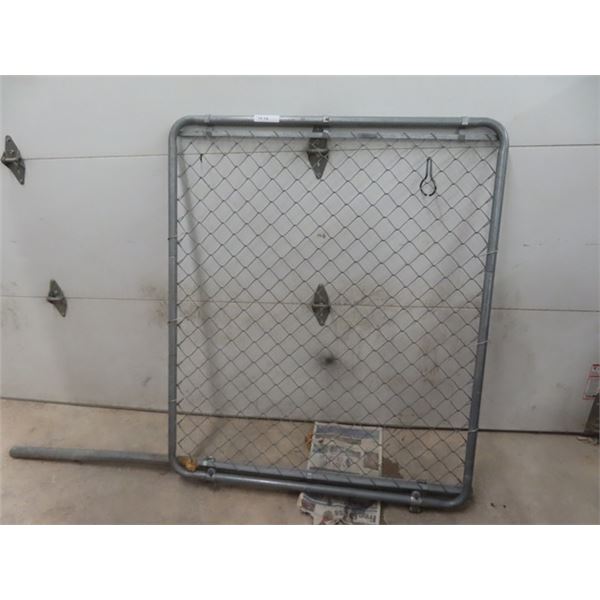 Chain-link Gate with Pole 46" x 55"