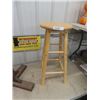 Image 3 : 2 Wooden 28" Stools + Wooden Coat Rack 60"