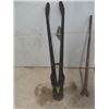 Image 3 : Record Bolt Cutters, Large Wrench, Pry Bars