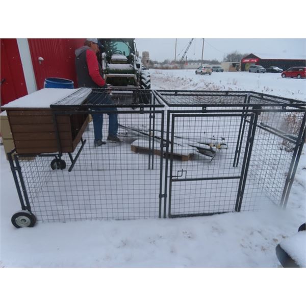 Rugged Ranch Portable Chicken/Pet Pen 101"×44"×42