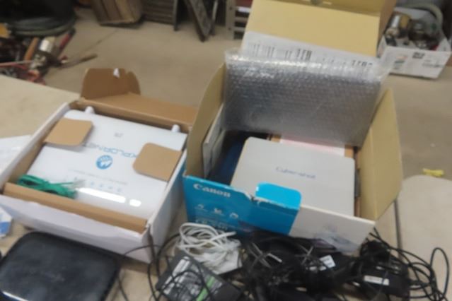 Xplorne Router Model Electronics ; Xplornet Hub, Cyber Shot, Receiver Power Cords