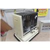 Image 4 : Kerosene Heater + Pelonis Electric Heater