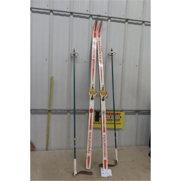 Set of Skis - Kuusisto