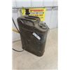 Image 2 : Halogen Light on Stand & Military Gas Can