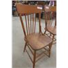 Image 2 : 2 Matching Wooden Kitchen Chairs