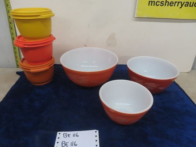 3 Vintage Retro Mixing Bowls ; Pyrex + 3 Tupperware Containers with Lids