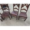 Image 8 : 6 Matching Carved Dining Room Upholstered Seats