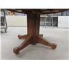 Image 2 : Round Oak Pedestal Dining Room Table 44" w 29" Tall