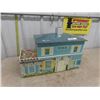 Image 1 : Tin Doll House- Superior Toy Co. 10" x 17" x 23"