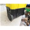 Image 3 : Stanley Rolling Tool Box 24" x 28" x 47.5"