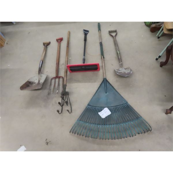 6 Hand Yard Tools ; Scuffler, Fork, Rake, Shovel