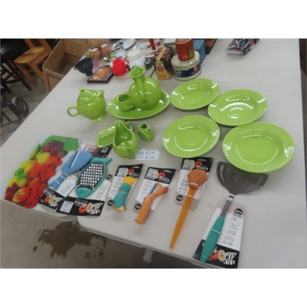 Dishes +  Servers - Kermit Green & Fun New Kitchen Utensils