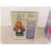 Image 2 : 2 Moore Creations Strangers in Paradise Busts Katchoo + Francine + Lord of the Rings Glass Goblet