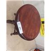 Image 2 : Ball + Claw Piano Stool