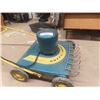 Image 2 : Early Huffy Electric Push Lawn Mower