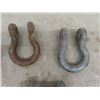 Image 2 : Assorted Heavy Duty Clevises, 2 Tow Shackles, 2 Hooks, 2 5/16 Tow Ball