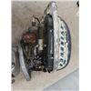 Image 2 : Evinrude Outboard Motor