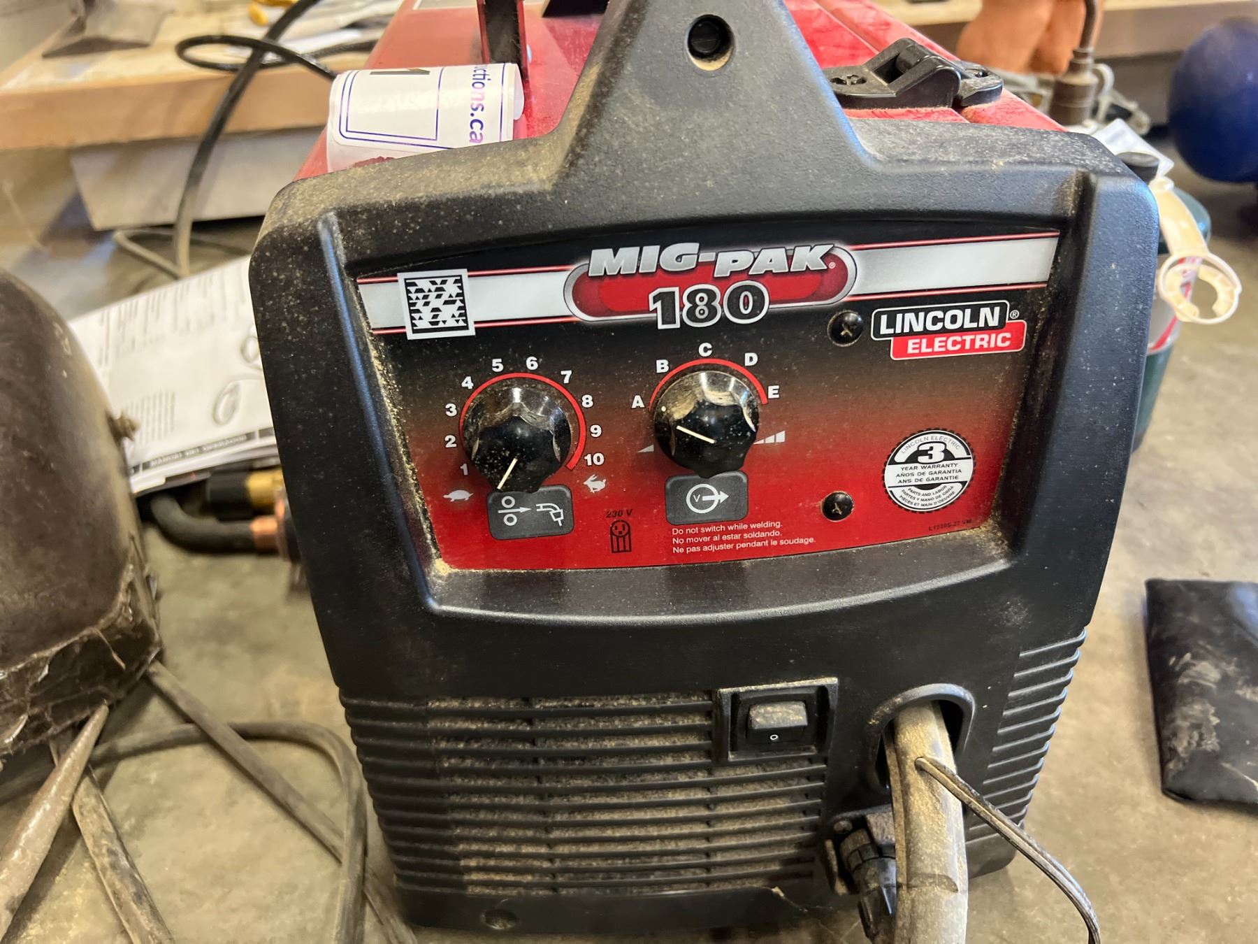 LINCOLN MIG WELDER MIG PAK 180 Able Auctions lincoln-mig-welder-mig-pak-180-able-auctions