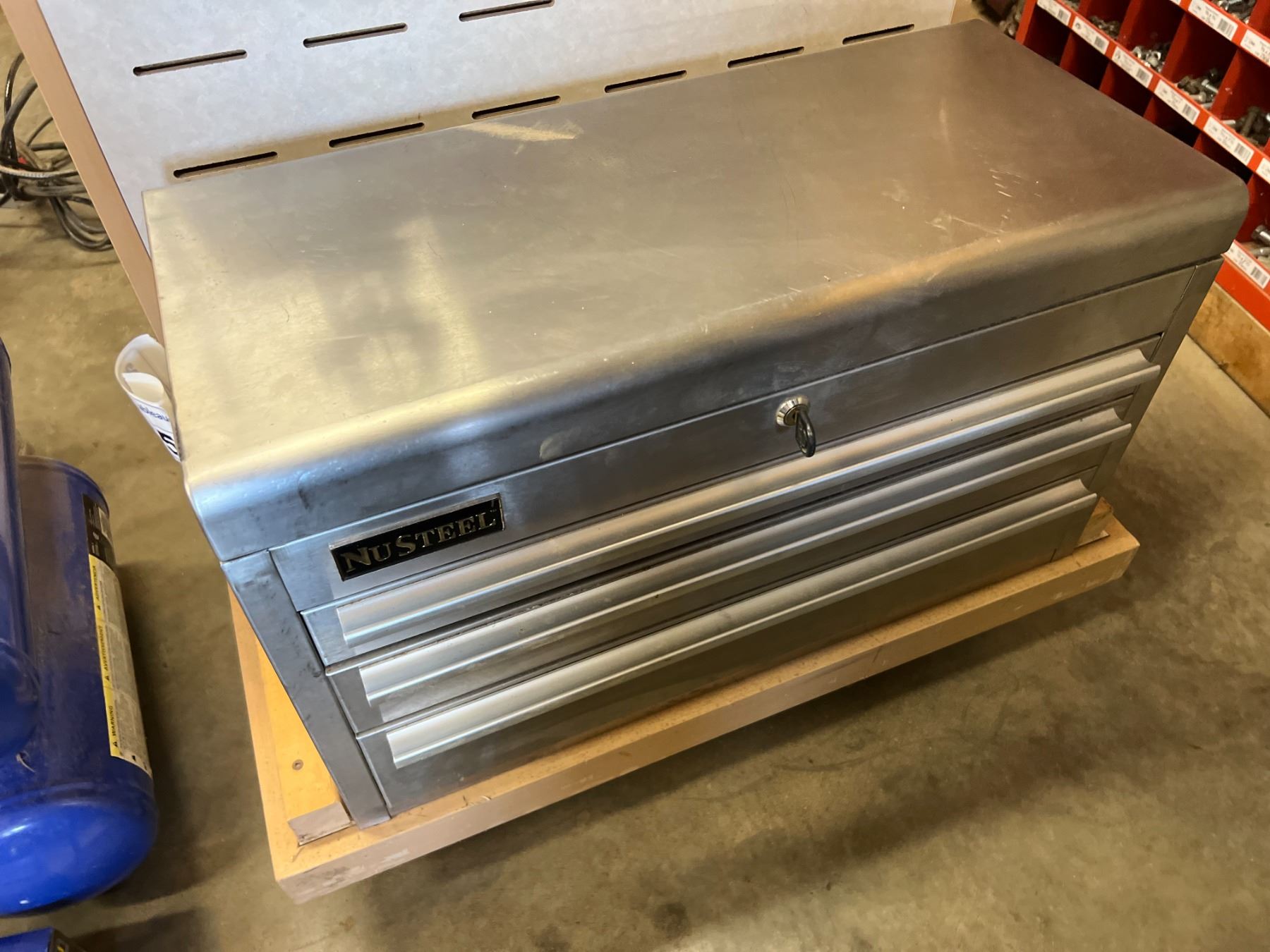 STAINLESS STEEL TOOLBOX WITH CONTENTS. APPROX 26