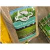 Image 2 : SHAR KARE LAWN SEED 10 LB PLUS 2.5 BAGS POTTING SOIL, SEED SPREADER