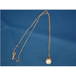 14K gold Chain W/Pearl Pendant    