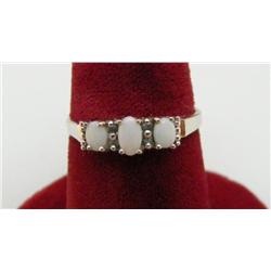 10k Gold Opal Ladies Ring    