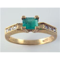 AAA Grade Columbian Emerald & Diamond Ring 18kt Yellow Gold 4.1 Grams    GIA GEMOLOGIST APPRAISAL IN