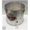 Image 1 : ASSORTED LOT WITH LARGE ALUMINUM POT, LARGE