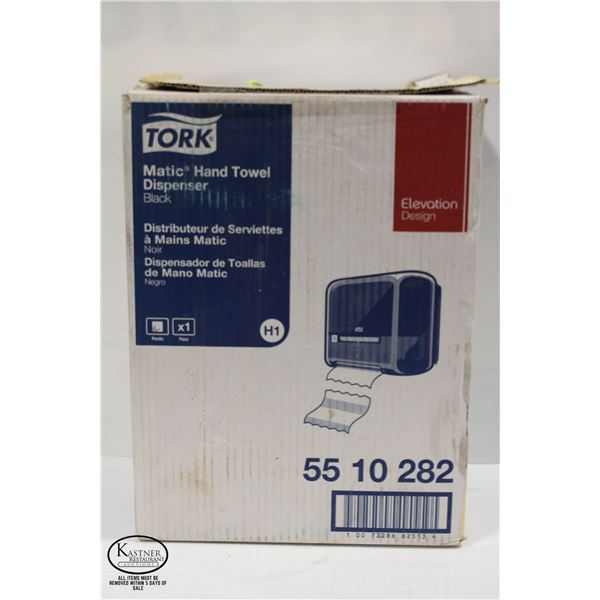 TORK #55 10 282 HAND TOWEL DISPENSER IN BOX