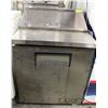 Image 1 : TRUE SINGLE DOOR SANDWICH / SALAD PREP TABLE